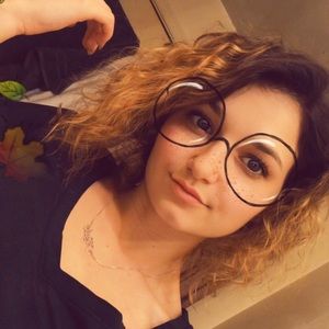 Meet your Posher, Jillian